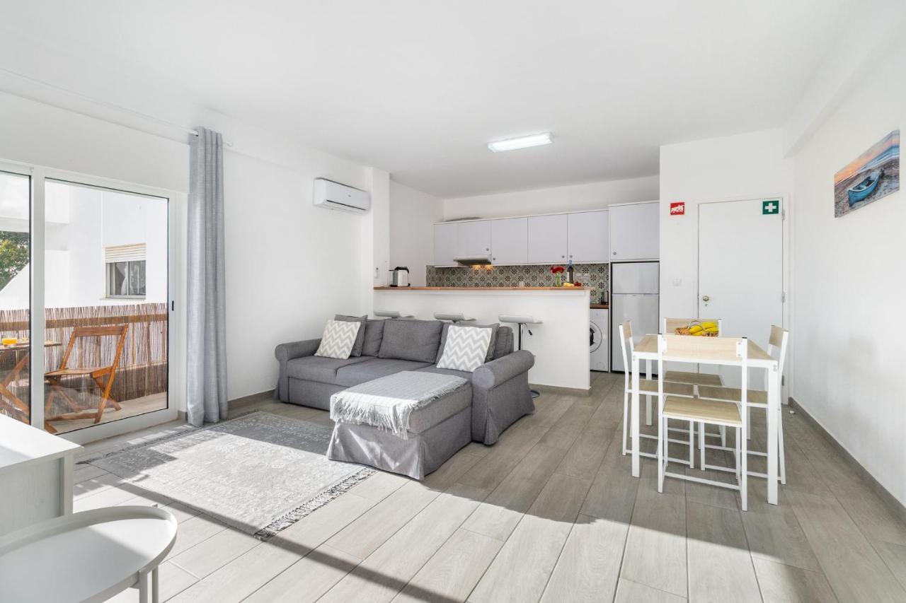 Apartamento Cor Do Mar - Sunny, Clean And Spacious Apartment With Sea View, In Alvor - Very Close Walking Distance To The Beach And Alvor Village Экстерьер фото